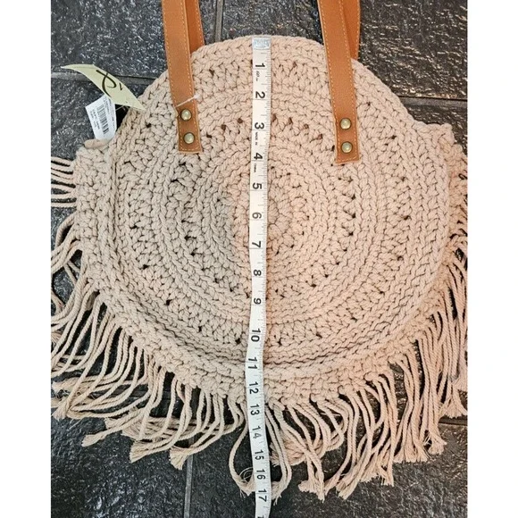 Collection Eighteen Handbag Beige Crochet Boho Shoulder Bag Fringe Woven Boho - Picture 9 of 11